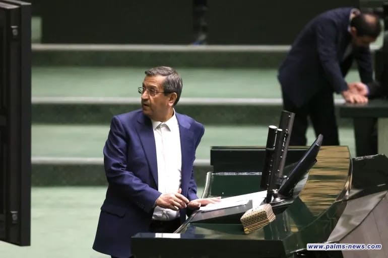 بسبب الأزمة الاقتصادية.. إيران تعزلُ وزير ماليتها